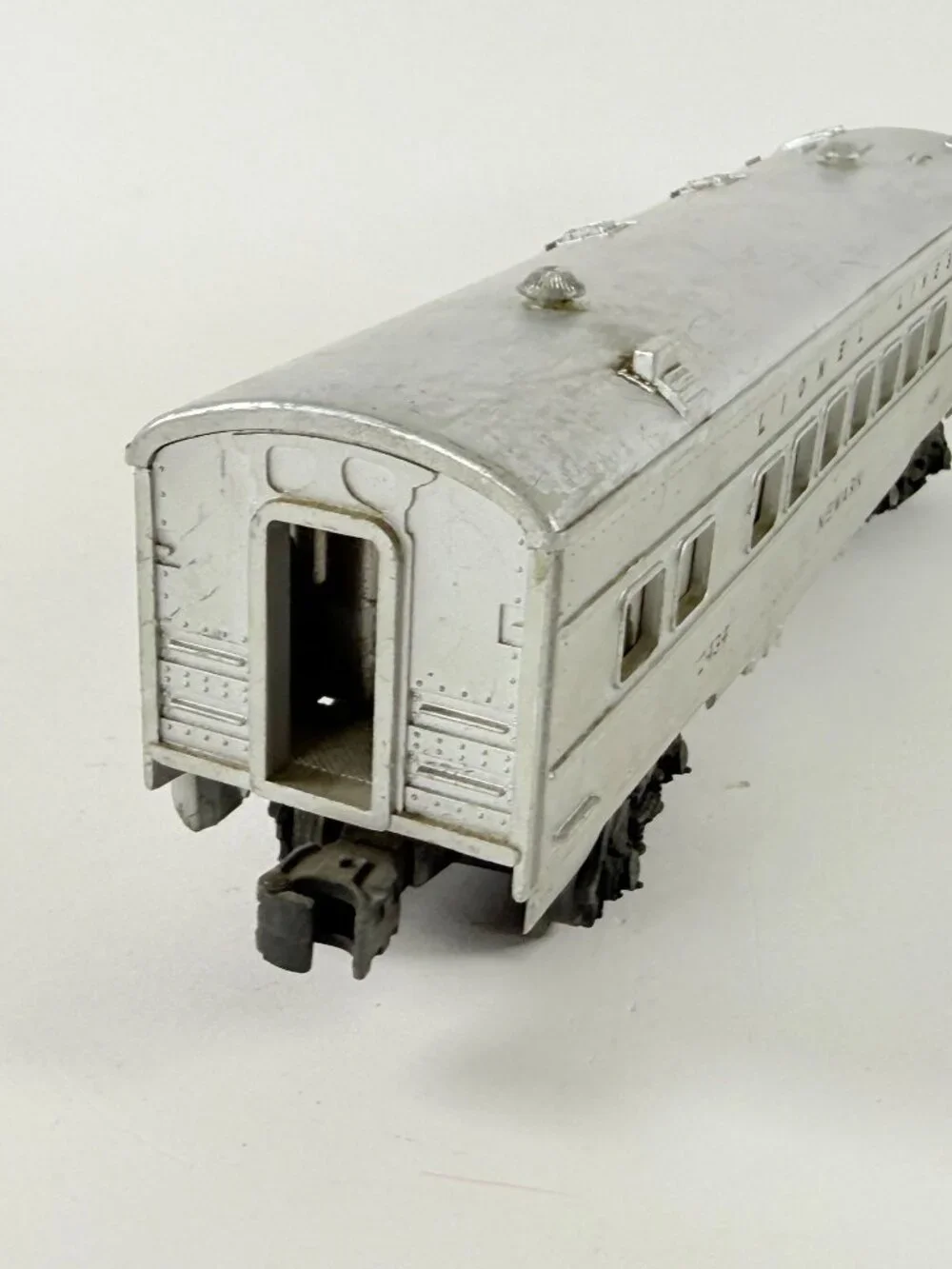 Vintage Lionel Postwar O Gauge Passenger Cars 2434 Newark 2435 Elizabeth Silver